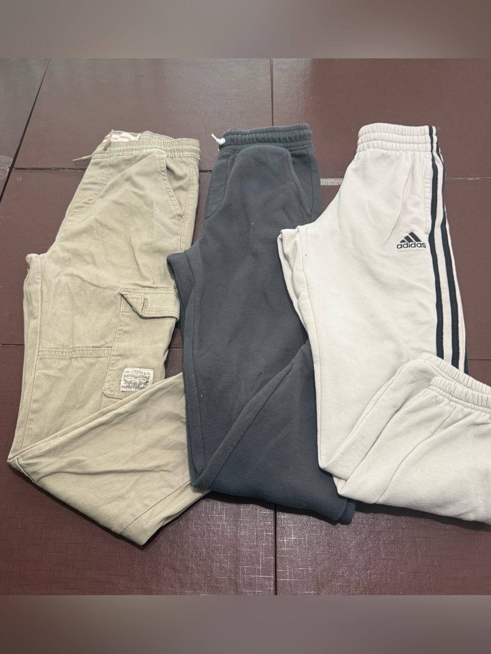 Levi's Cargo Joggers & Sweatpants Bundle - Size M